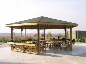 Ahşap Altıgen Çardak Pergola