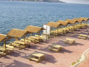 Çatılı Masa