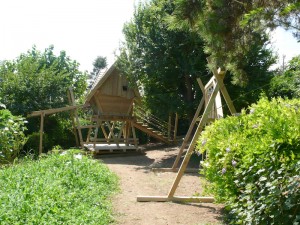 ahşap çocuk evi playpen