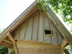 ahşap çocuk evi playpen