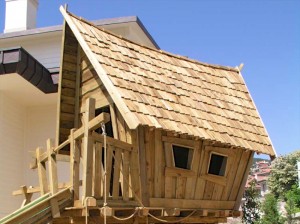 ahşap çocuk evi playpen